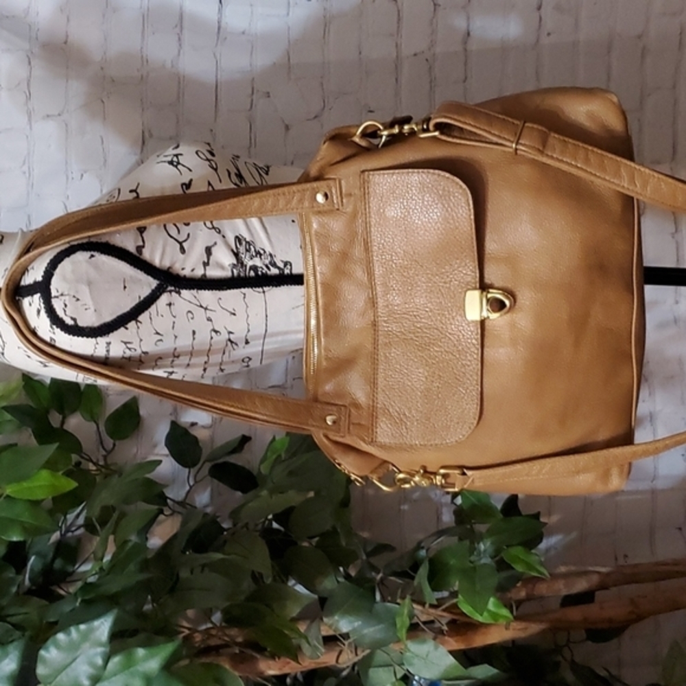 Laurel Dasso Leathers Bag